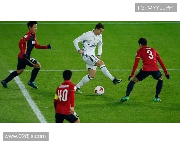 足球三巨头领衔全球足坛争霸新纪元引领时代潮流