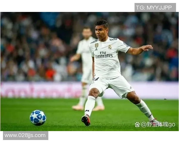 足球明星挑战跳高极限 展现超凡运动能力与勇气